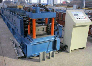 China Galvanisierte Metallpurlin-Rolle, die Maschine, Türrahmen-Rolle bildet Maschine bildet  fournisseur