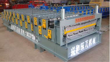China 840-910 deckt Doppelschicht die Herstellung der Maschinen-/Baumaterial-Maschinerie mit Ziegeln fournisseur
